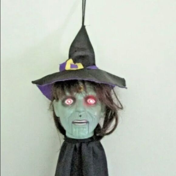 Halloween Spooky Green Witch,w/Flashing Red Eyes Animatronic Sensor by Gemmy - Picture 1 of 5